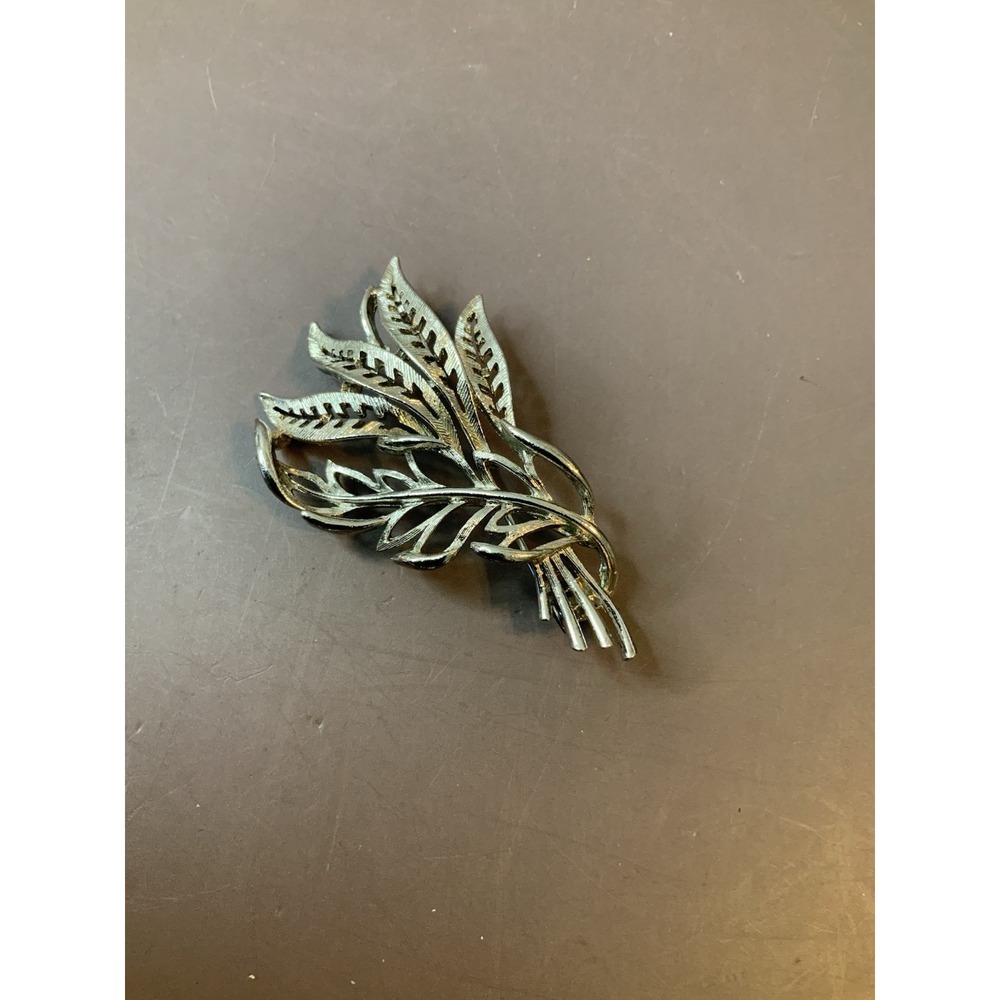 Lisner Silver Tone Leaf Bouquet Brooch
